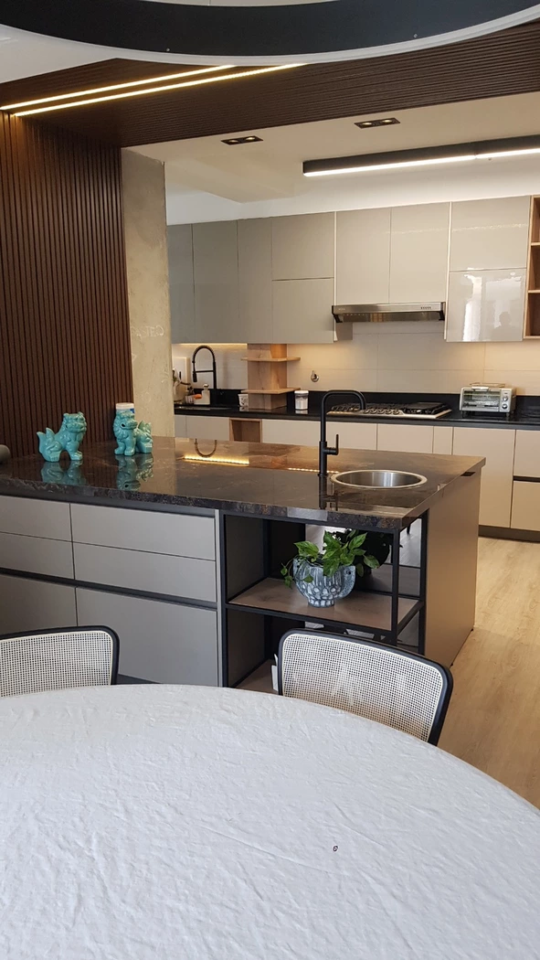 Cocinas personalizadas de lujo en Panamá - Carpintería Canal Woods